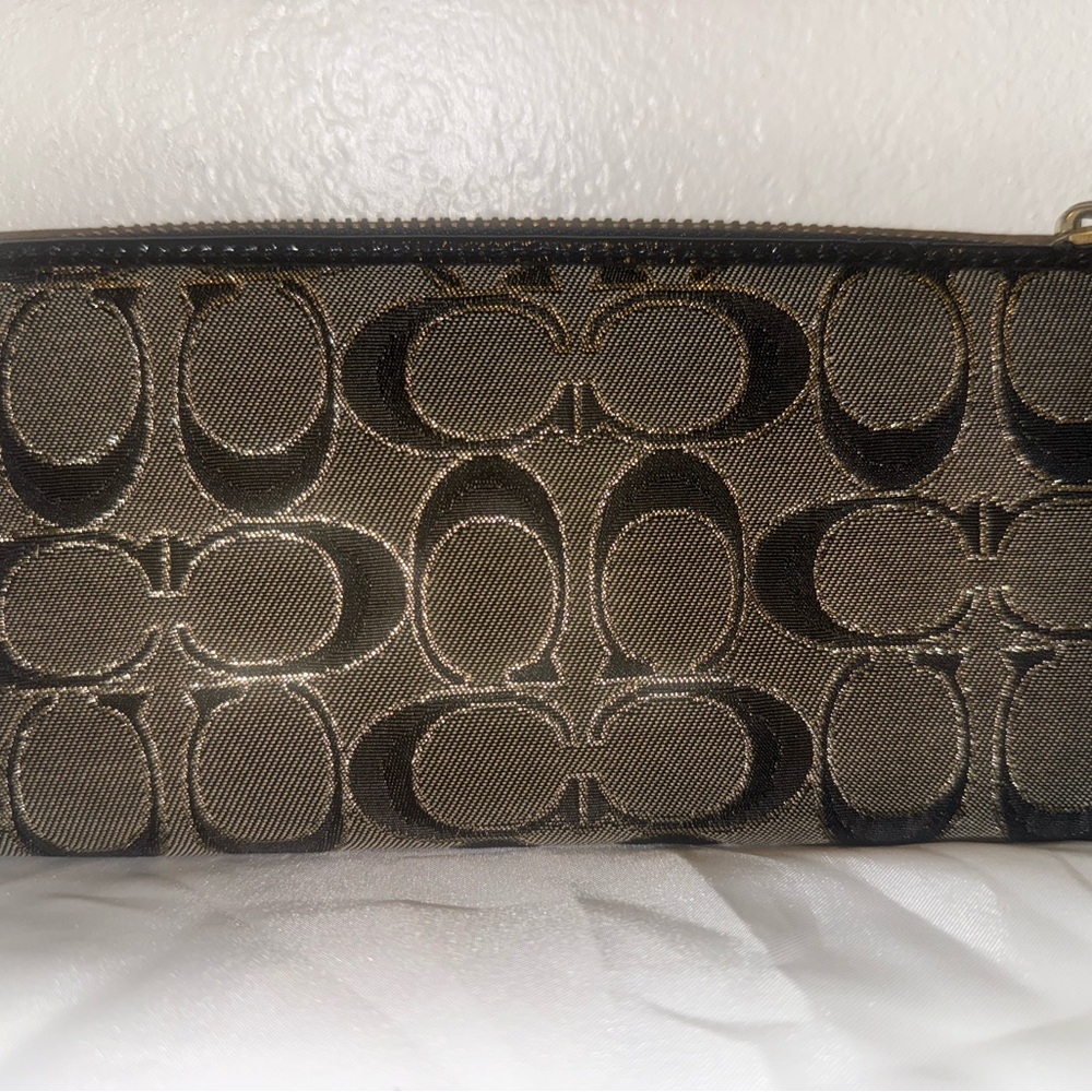 Coach Black and Brown Signature Shoulder Bag with Wallet - Picture 8 of 14